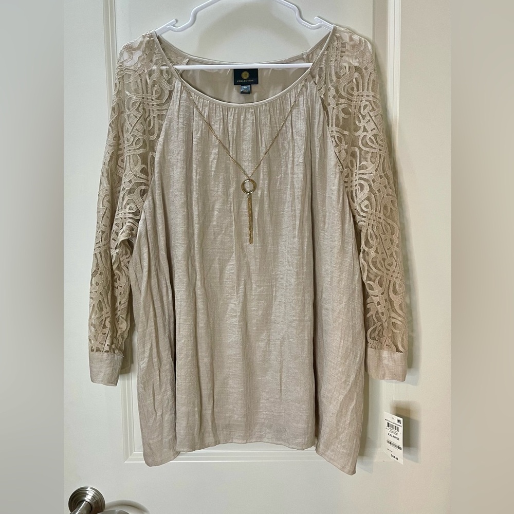 NWT JM Collection Beige Lace Sleeve Top With Detachable Chain Size XXL